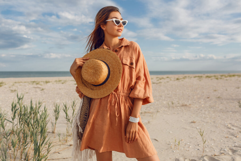 Outfit ideas for a fall at the beach - Bon Vivant