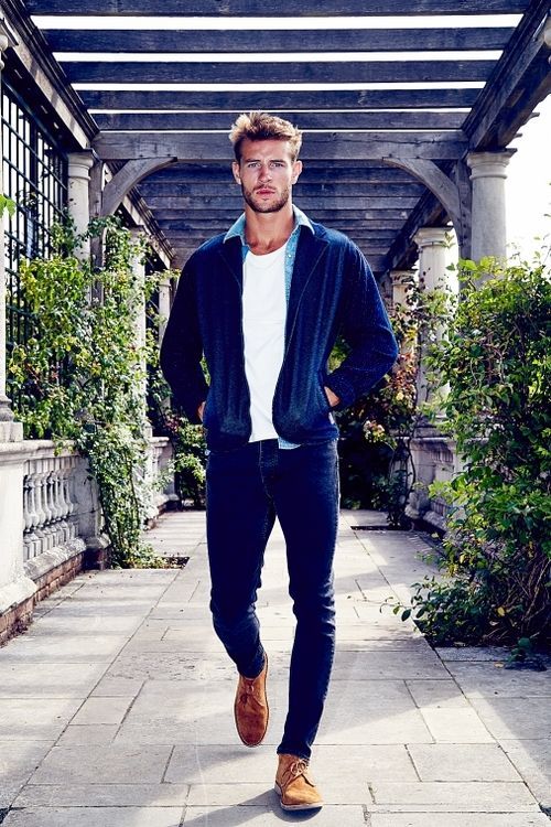 Casual Cool with Light Brown Jacket and Skinny Jeans