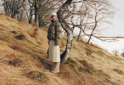 Minimalist Magic: Clean Lines and Neutral Puffers