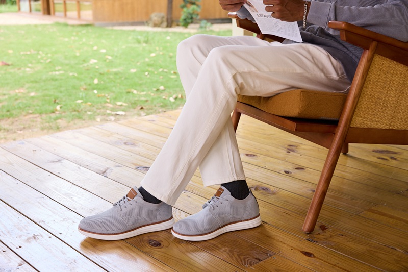 Athleisure Appeal: Grey Pants and Sleek Sneakers