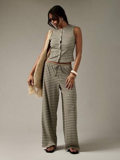 Chic Two-Piece Set with Flowing Palazzo Pants